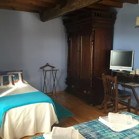 호텔 Os Tres Teixos 3*