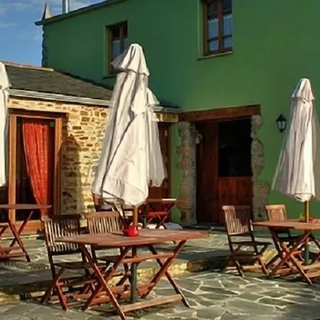 호텔 Os Tres Teixos