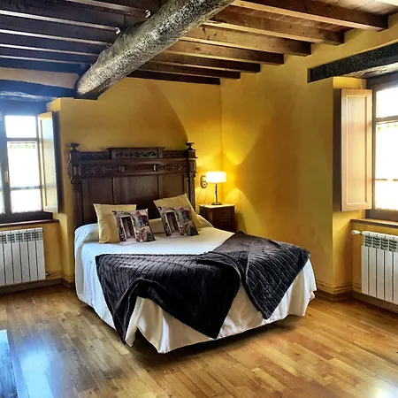 Os Tres Teixos 호텔